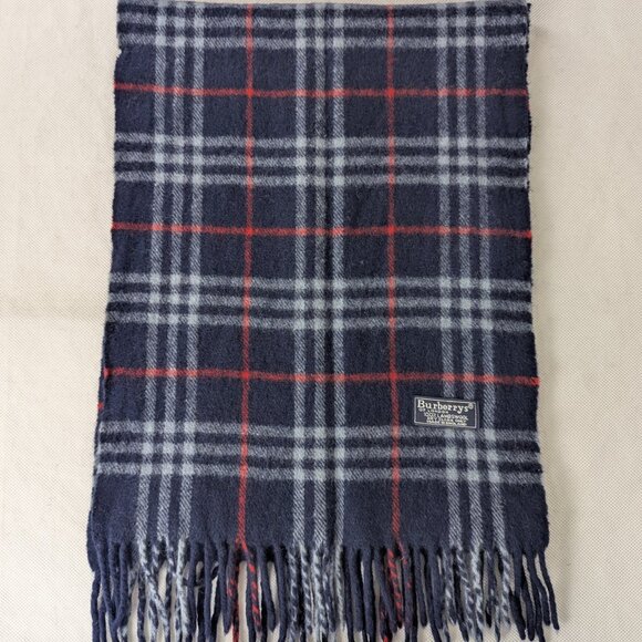 Authentic Burberrys Scarf Blue – Unisex 100% Lambswool – Used – Winter Must-Have - Picture 5 of 7